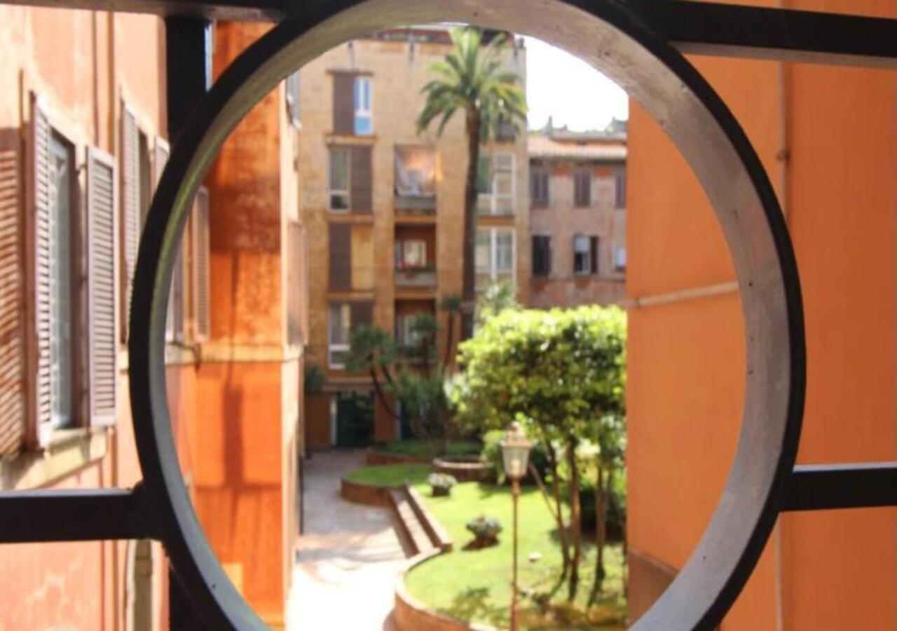 Trevi Nice Holiday - Luxury Apartment Рим Екстериор снимка