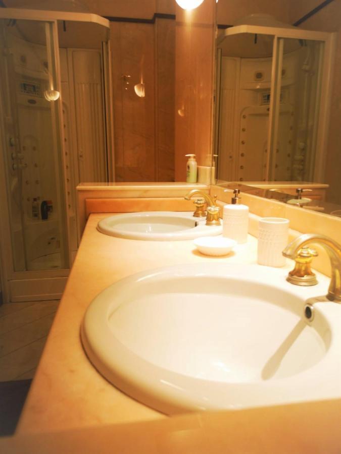 Trevi Nice Holiday - Luxury Apartment Рим Екстериор снимка